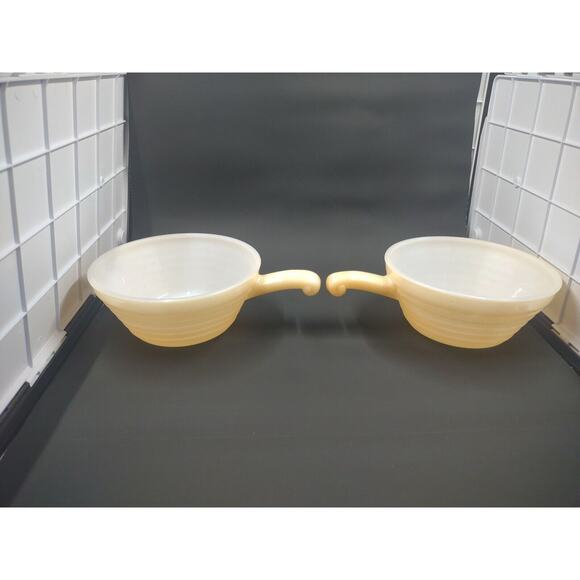 Vintage Fire King Bee Hive Handled Peach Luster Soup Bowl Oven Ware Set Of 3 - Picture 3 of 13